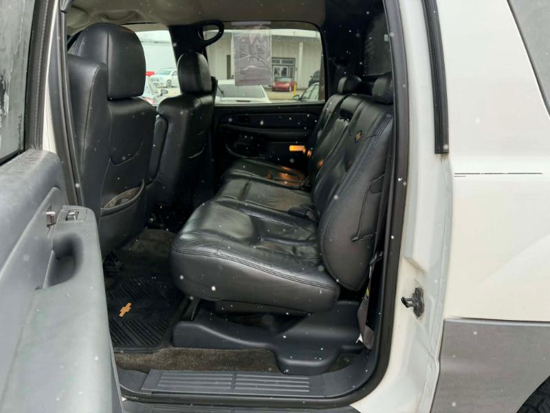 Chevrolet Avalanche 1500 4WD 2002