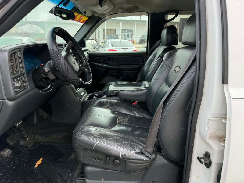 Chevrolet Avalanche 1500 4WD 2002