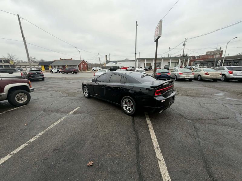 Dodge Charger SE 2013