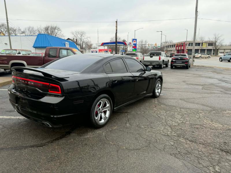 Dodge Charger SE 2013