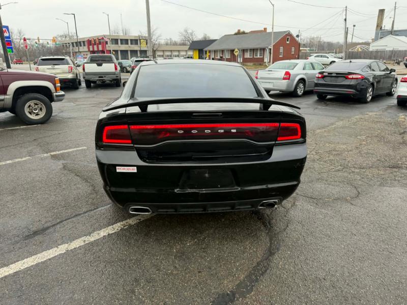 Dodge Charger SE 2013
