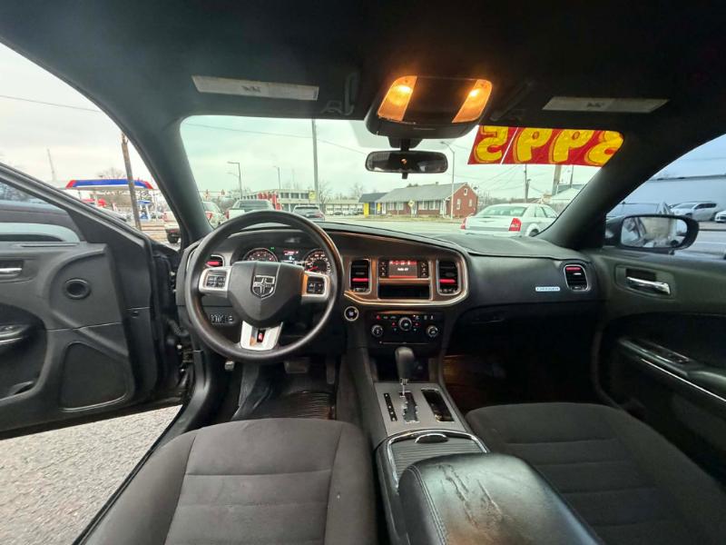 Dodge Charger SE 2013