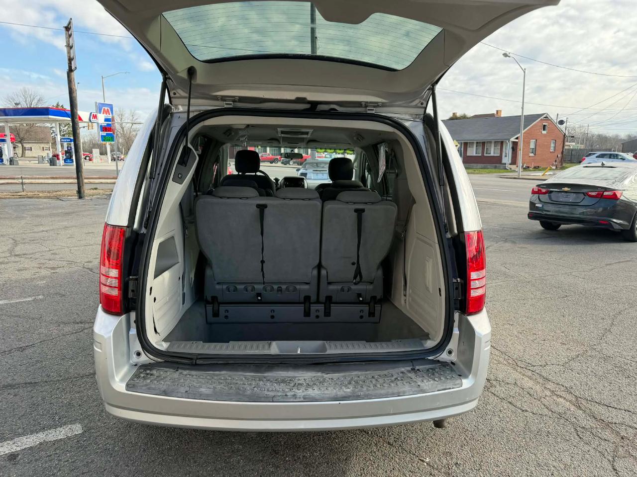 Chrysler Town & Country Touring 2010