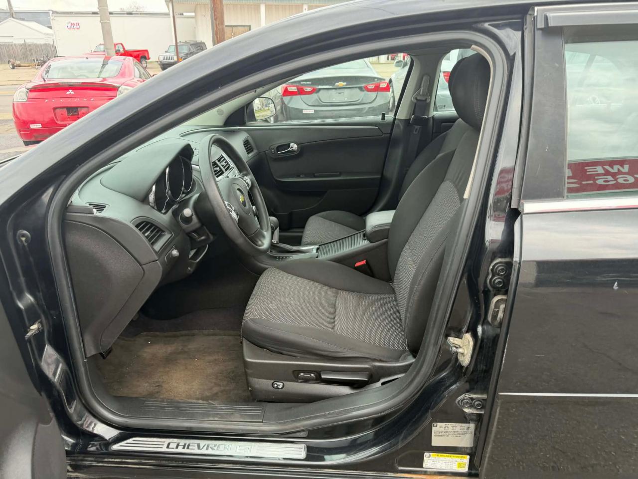 Chevrolet Malibu 1LT 2012