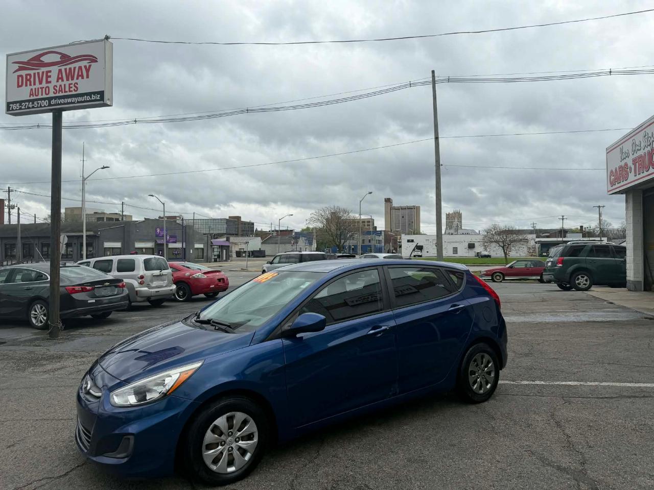Hyundai Accent SE 5-Door 6A 2016