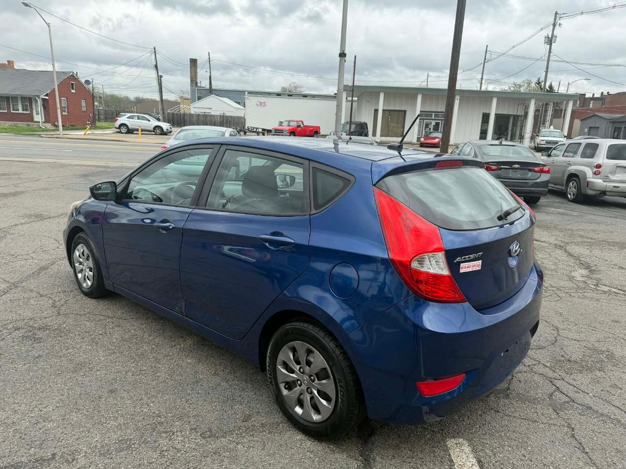 Hyundai Accent SE 5-Door 6A 2016
