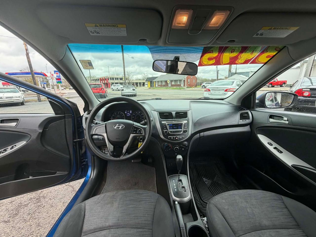 Hyundai Accent SE 5-Door 6A 2016