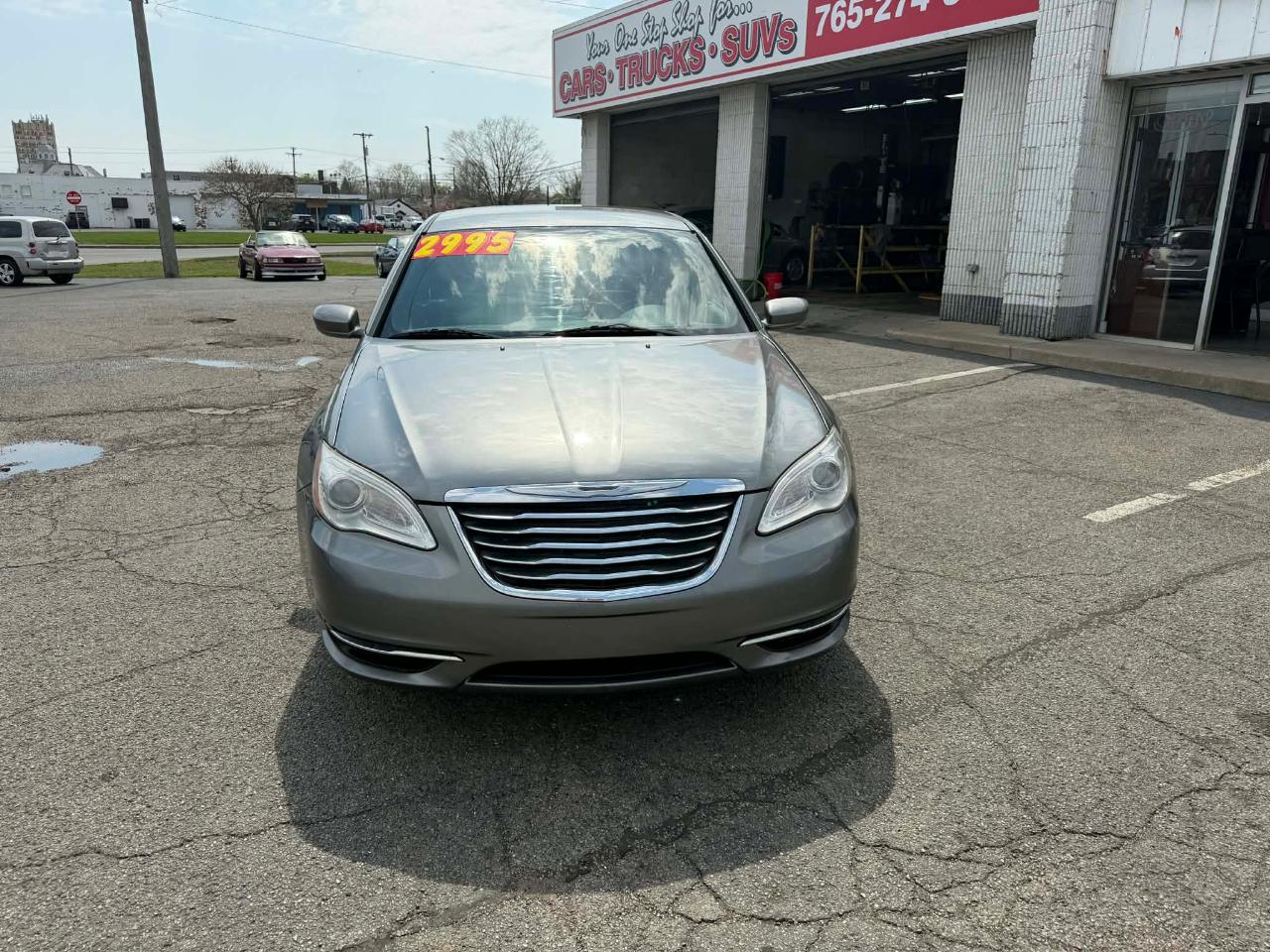 Chrysler 200 Touring 2012