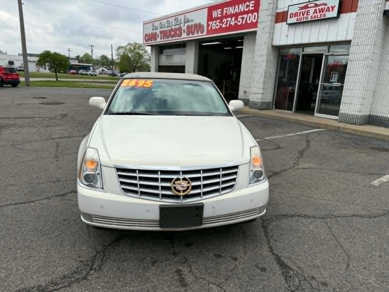 Cadillac DTS Sedan 2006