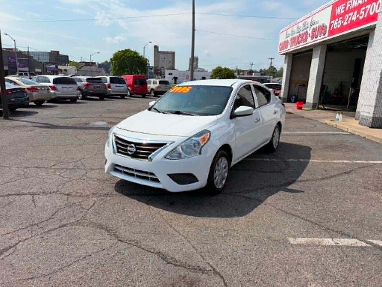 Nissan Versa 1.6 S 5M 2018