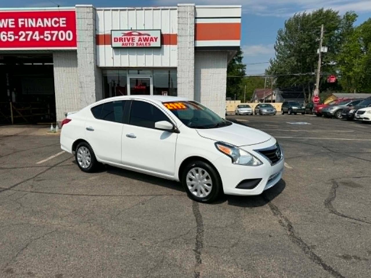 Nissan Versa 1.6 S 5M 2018