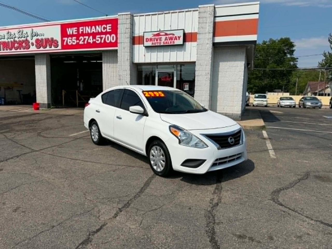 Nissan Versa 1.6 S 5M 2018