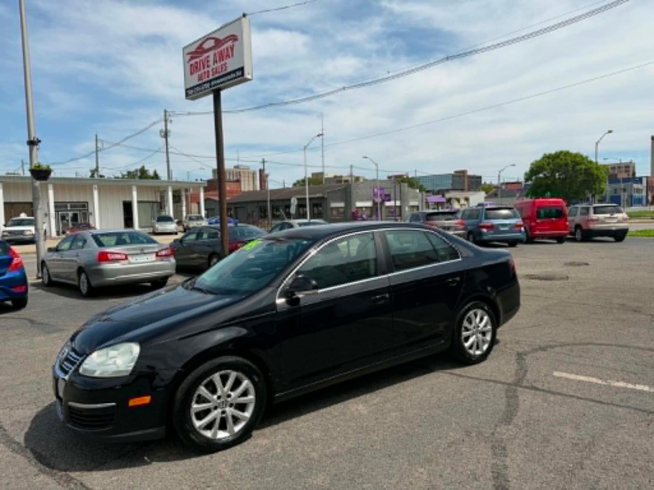 2010 Volkswagen Jetta SE 6AT's photo