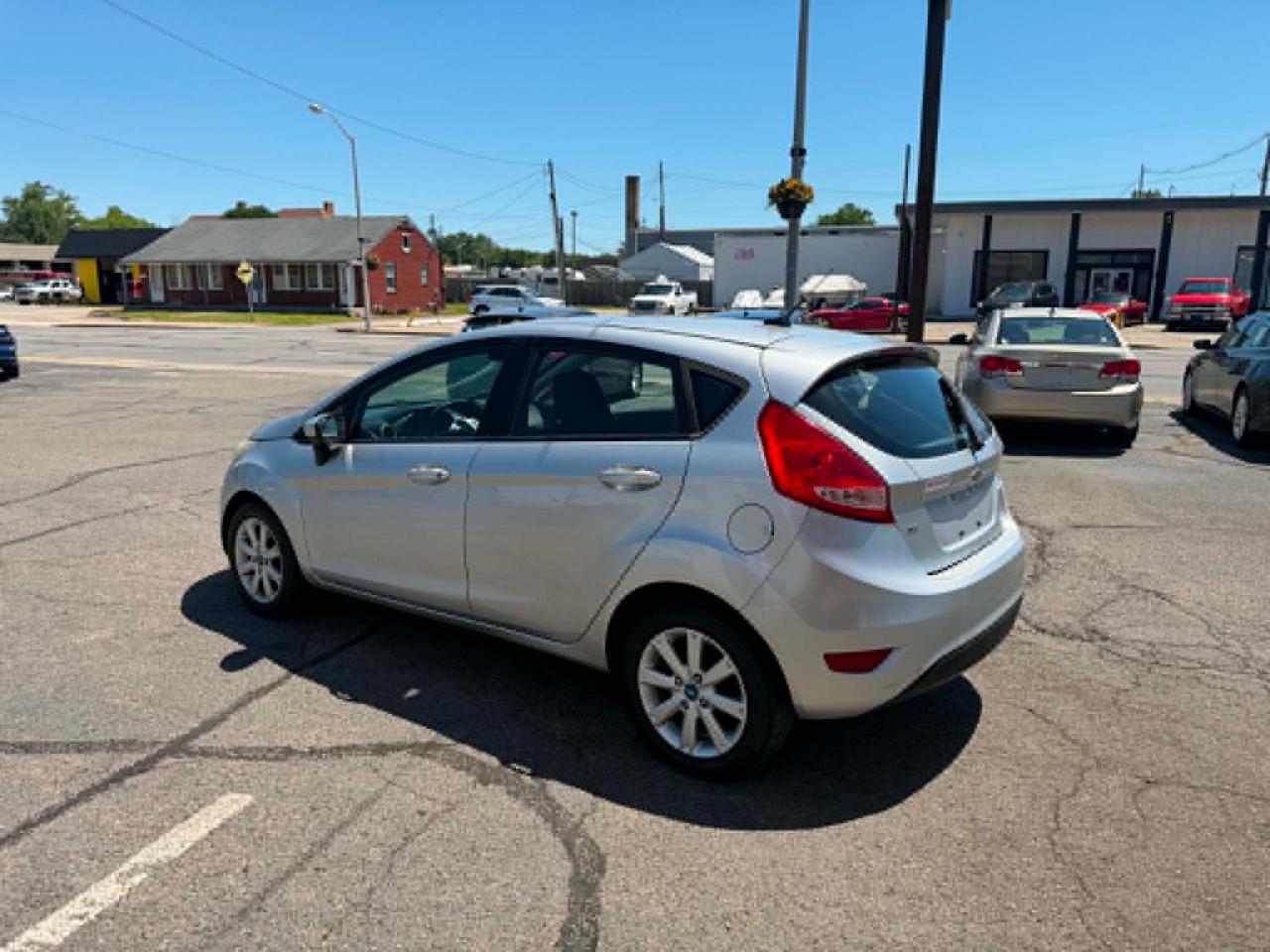 Ford Fiesta SE Hatchback 2011