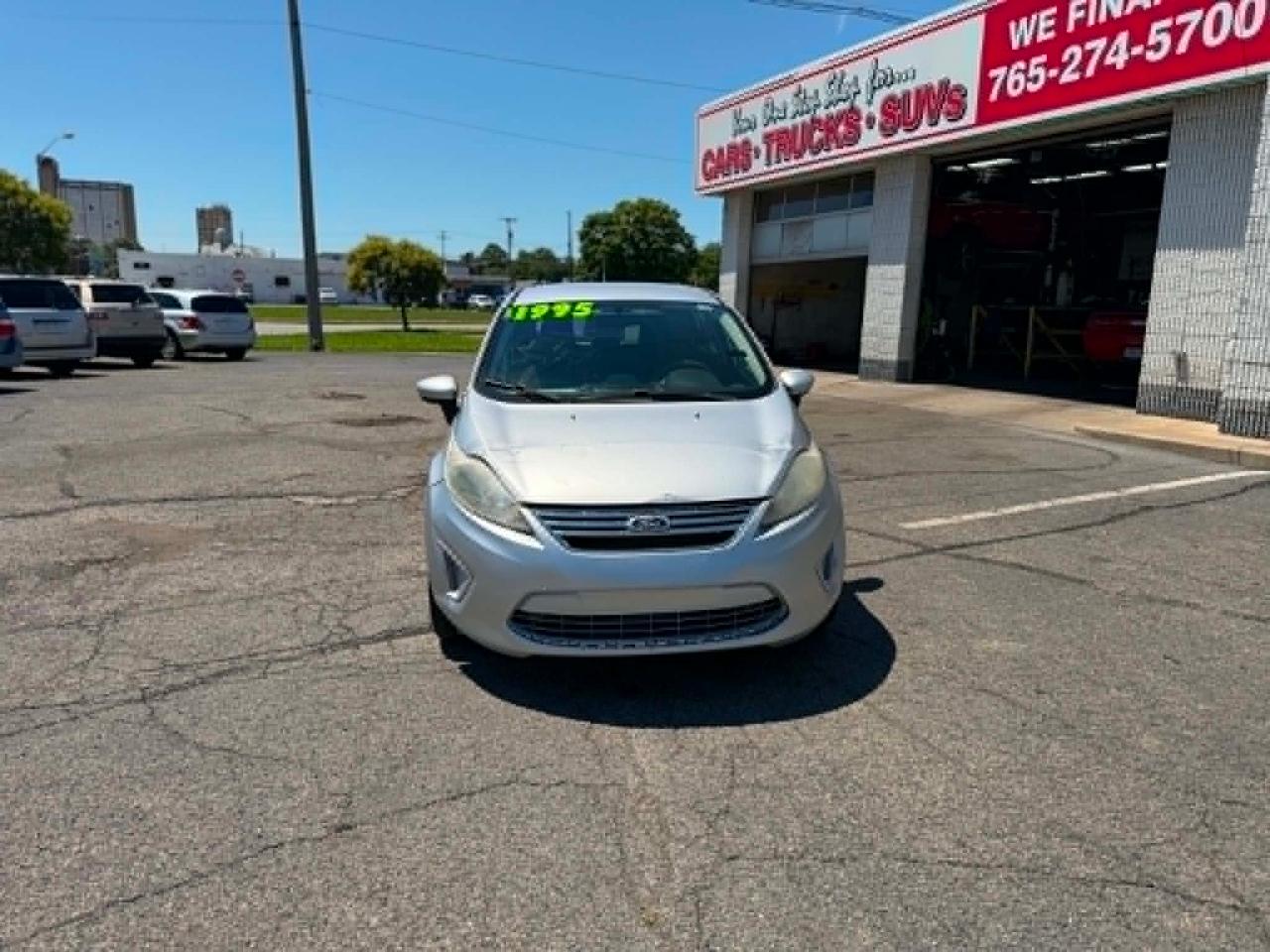 Ford Fiesta SE Hatchback 2011