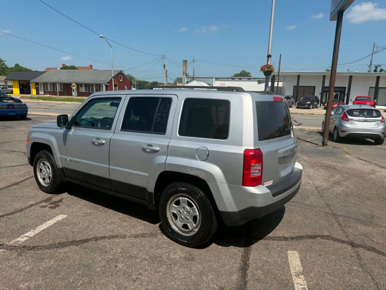 Jeep Patriot Sport 2WD 2013