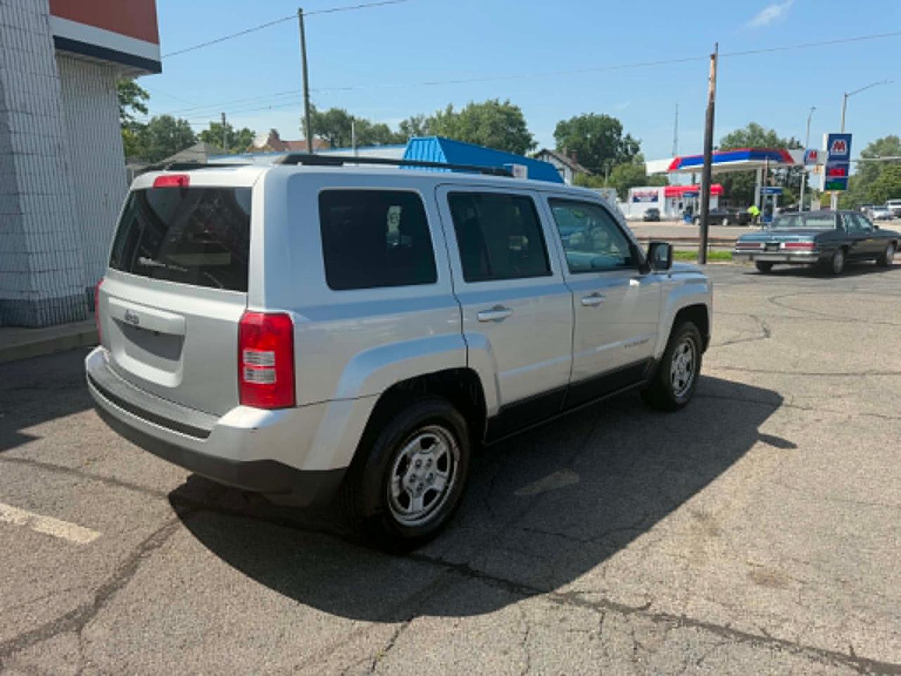 Jeep Patriot Sport 2WD 2013