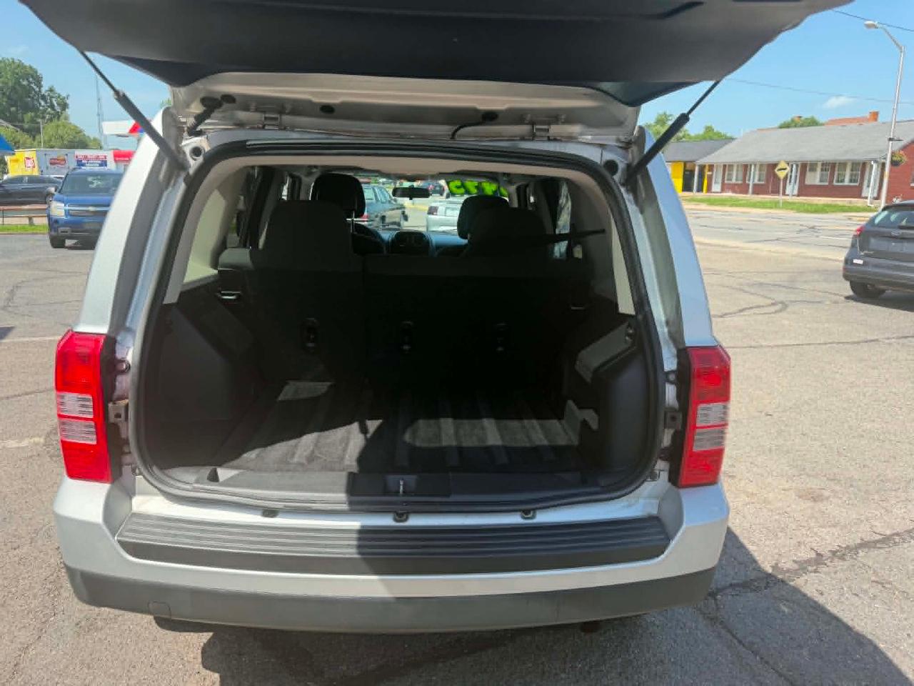 Jeep Patriot Sport 2WD 2013