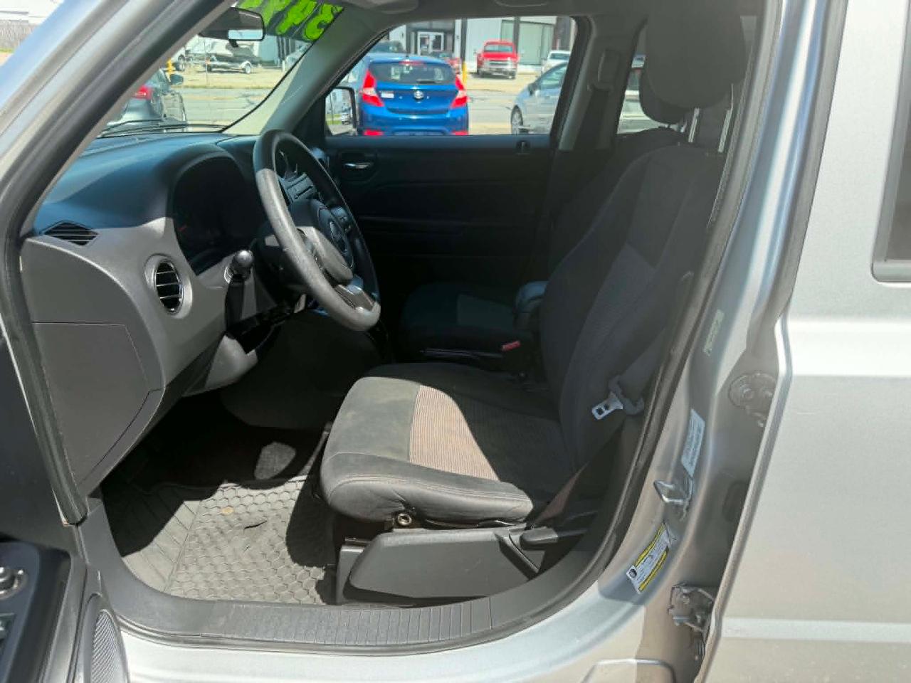 Jeep Patriot Sport 2WD 2013