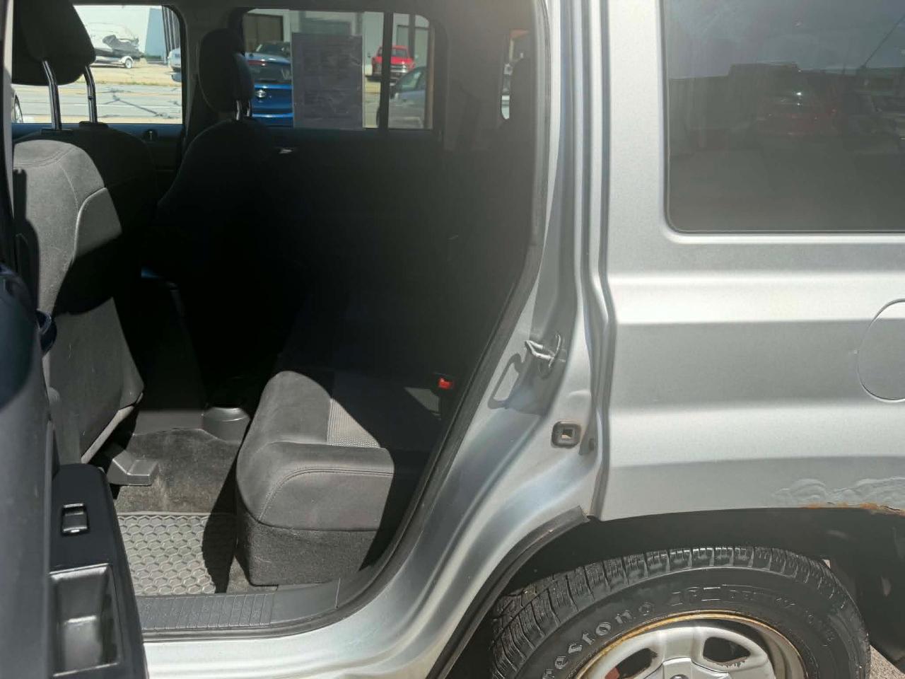 Jeep Patriot Sport 2WD 2013