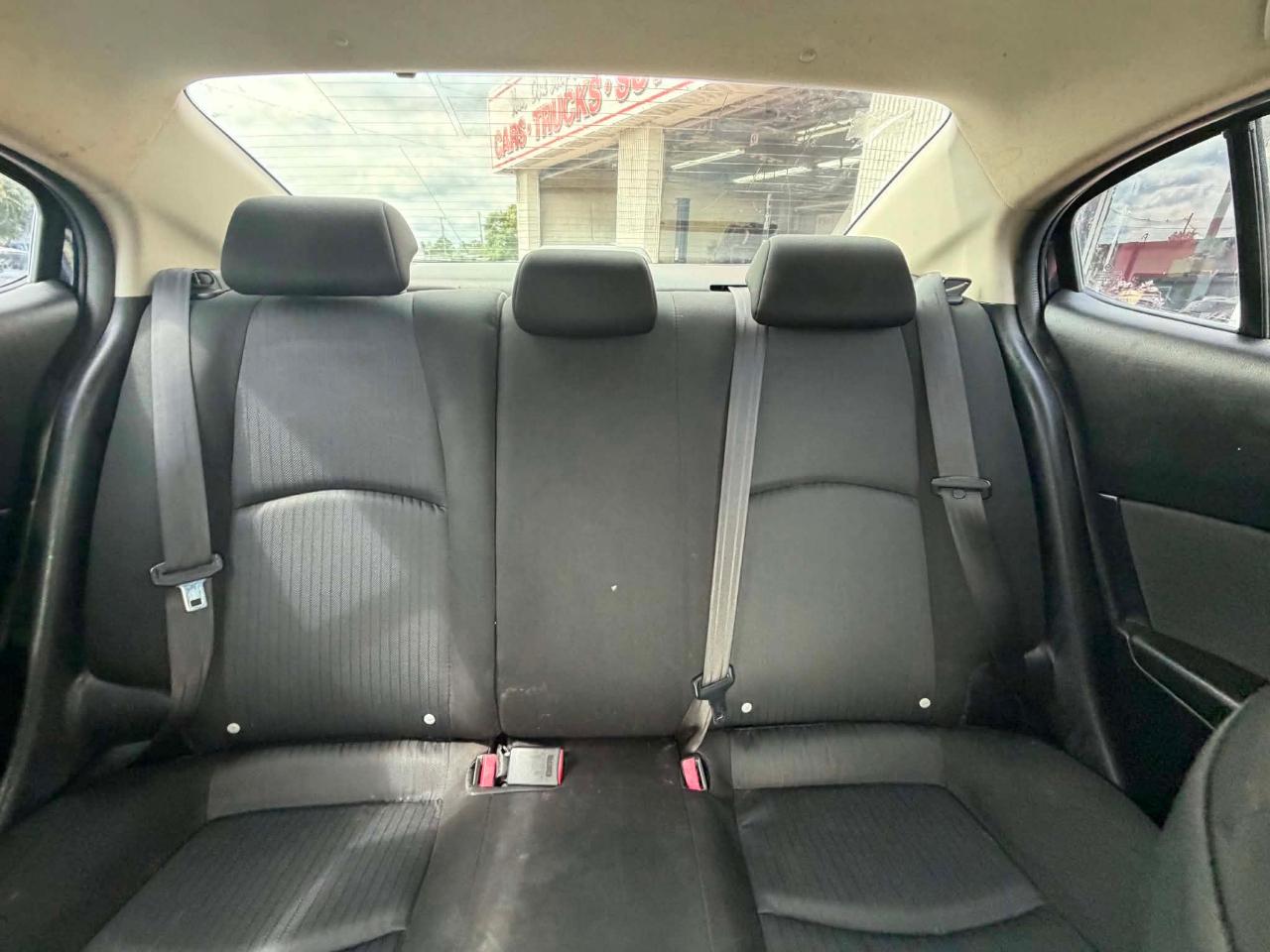Mazda MAZDA3 i Sport AT 4-Door 2016