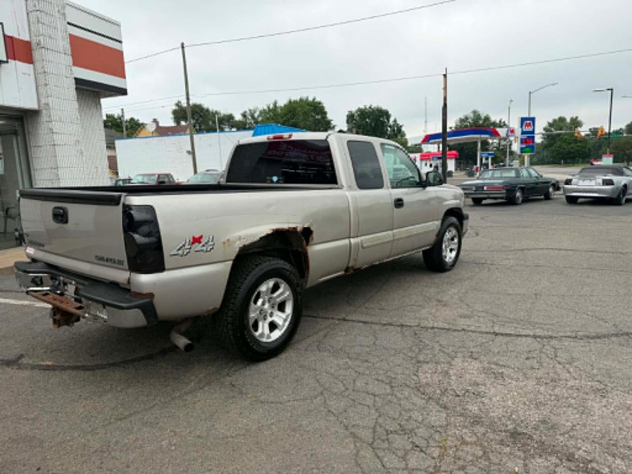 Chevrolet Silverado 1500 Work Truck Ext. Cab Short Bed 4WD 2005
