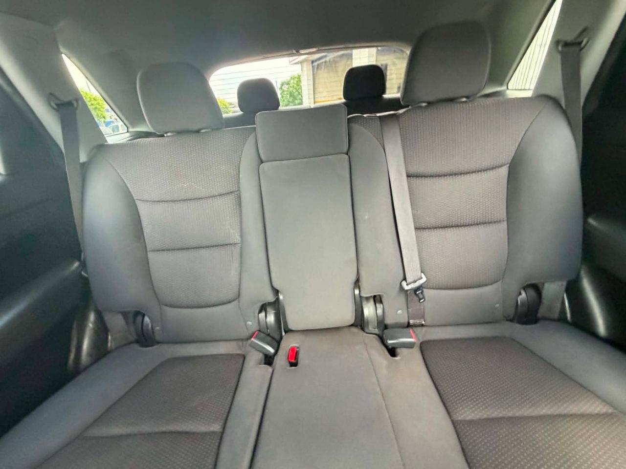 Kia Sorento LX 2WD 2011