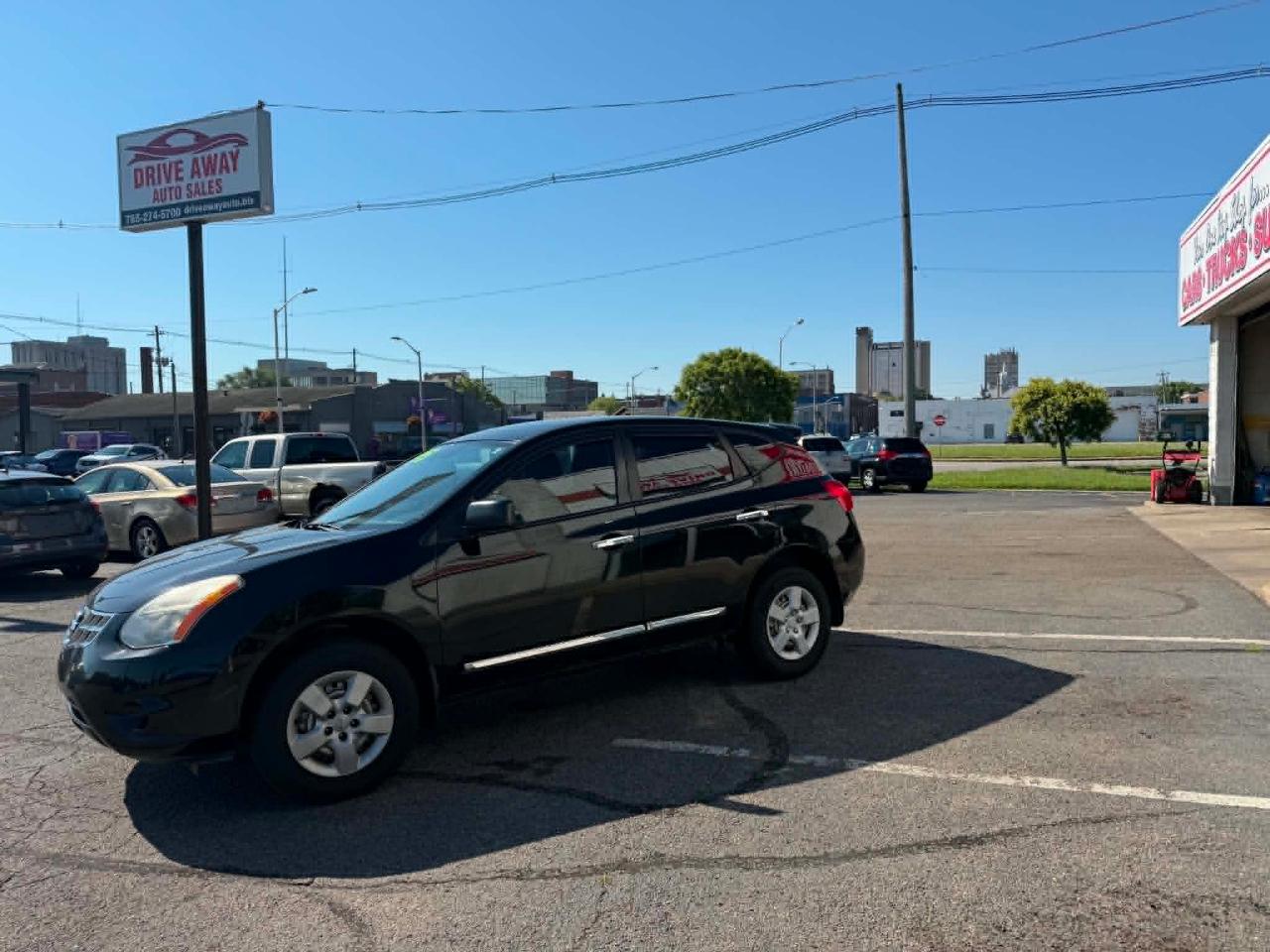 Nissan Rogue S 2WD 2011