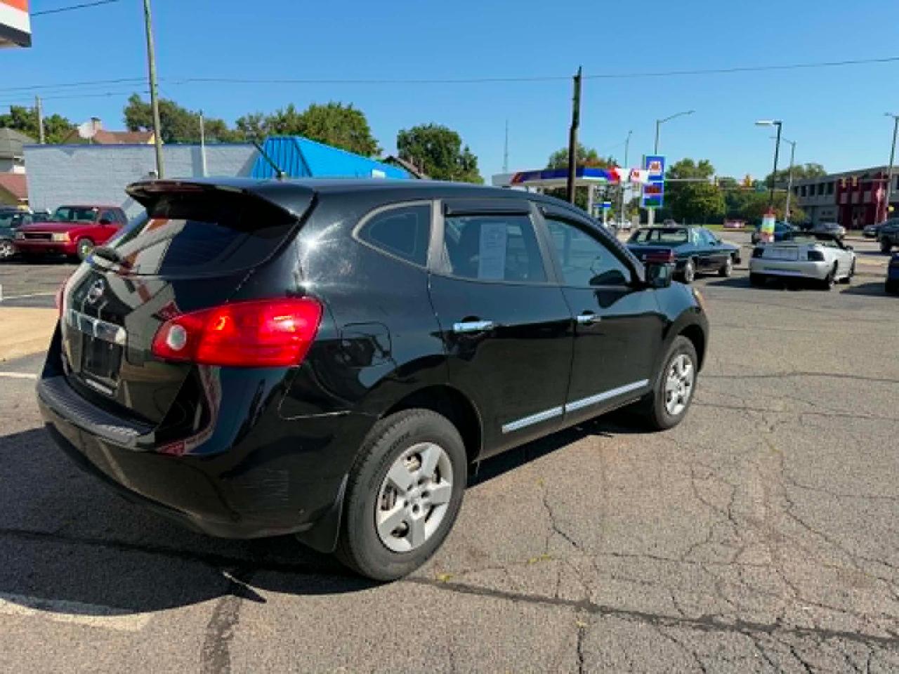 Nissan Rogue S 2WD 2011