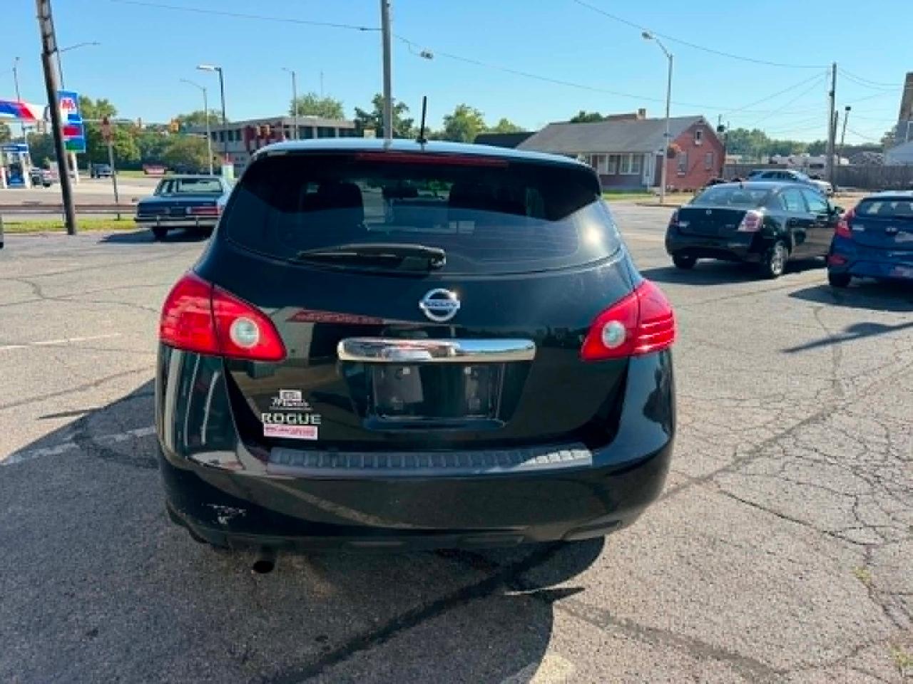 Nissan Rogue S 2WD 2011