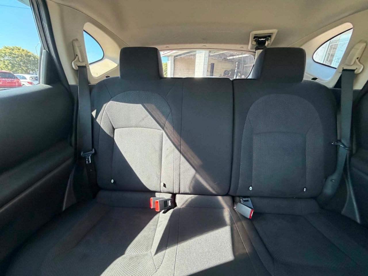 Nissan Rogue S 2WD 2011