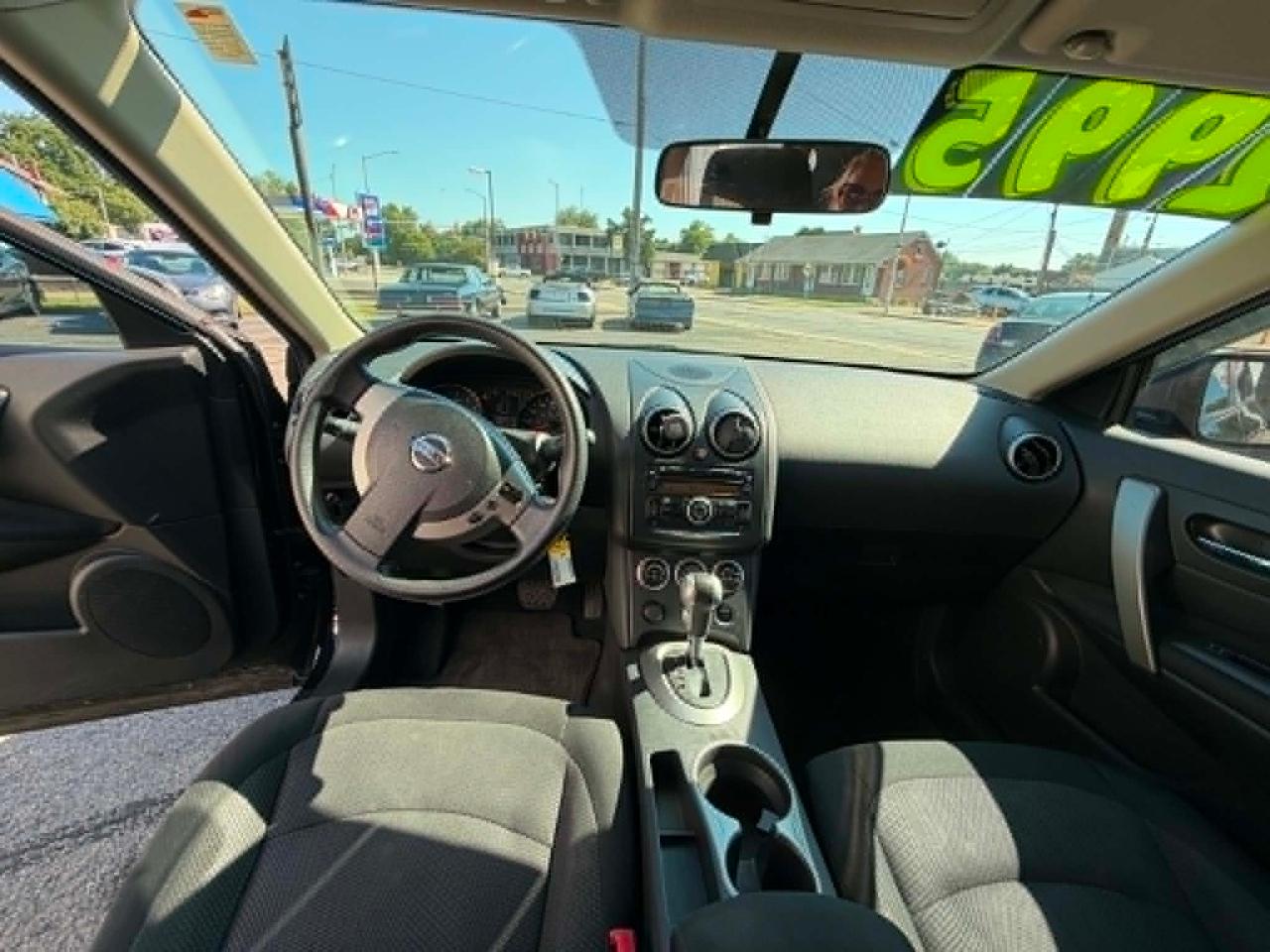 Nissan Rogue S 2WD 2011