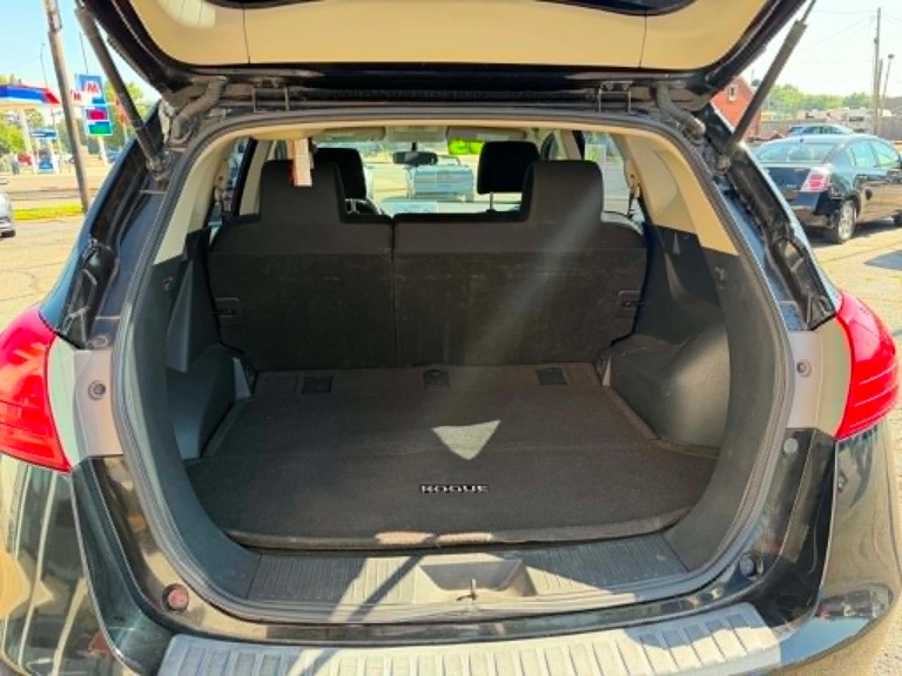 Nissan Rogue S 2WD 2011