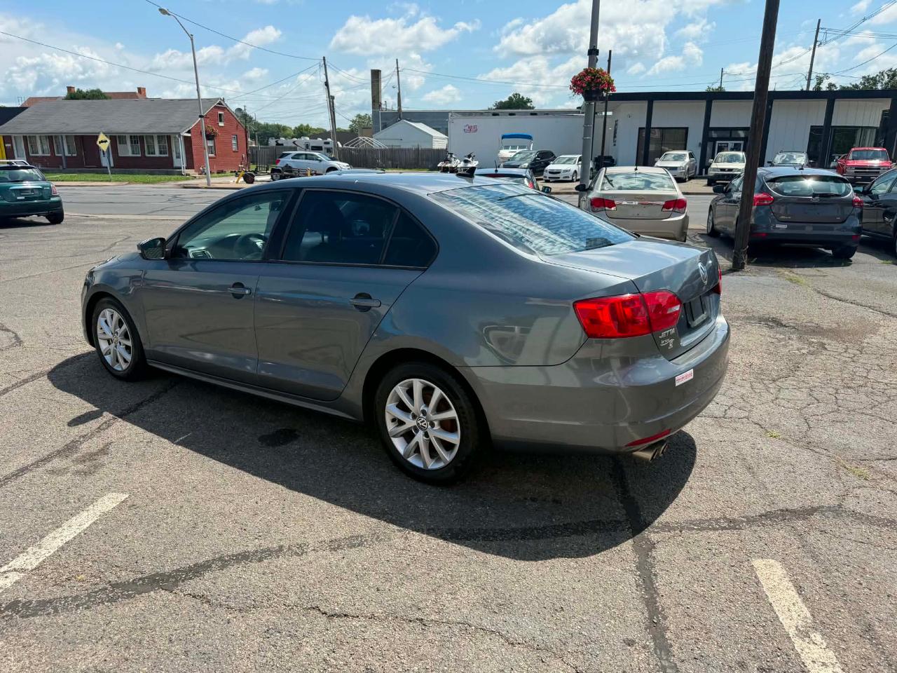 Volkswagen Jetta SE PZEV 2011