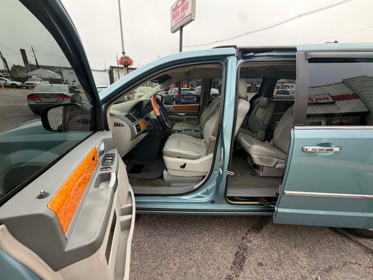 Chrysler Town & Country Limited 2008