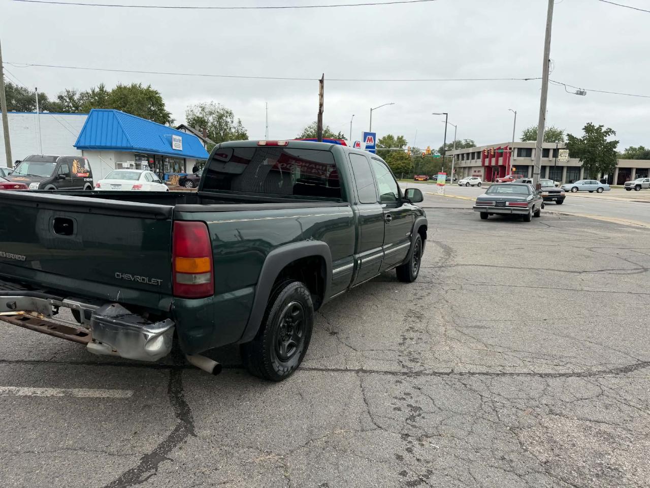 Chevrolet Silverado 1500 Ext. Cab Short Bed 2WD 2002