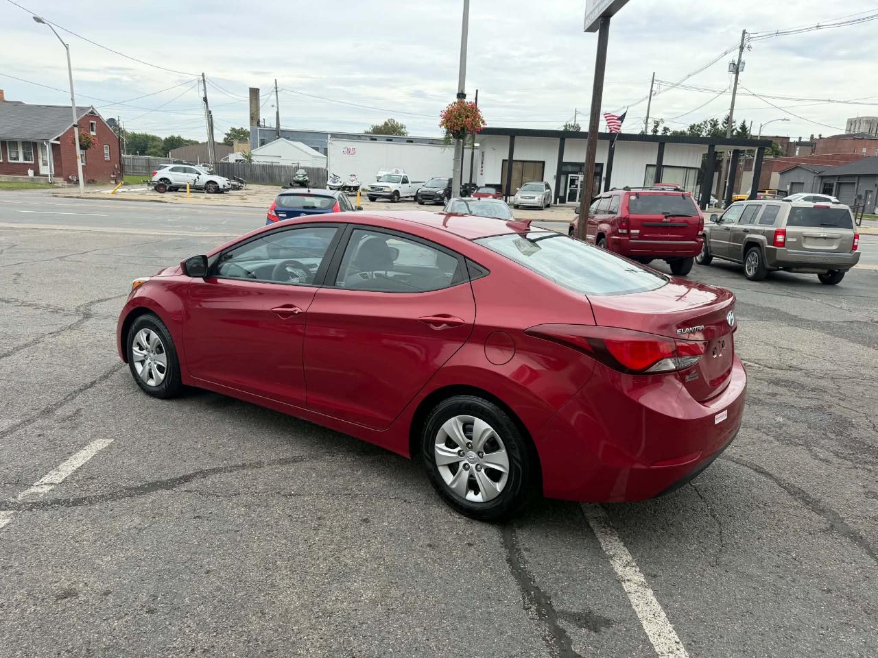 Hyundai Elantra SE 6AT 2016