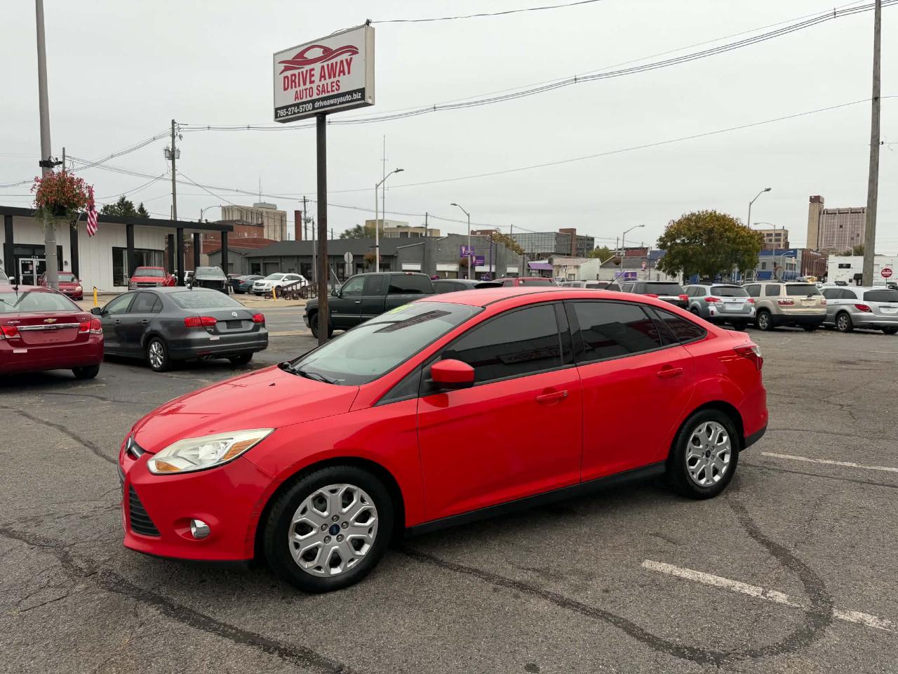 Ford Focus SE Sedan 2012