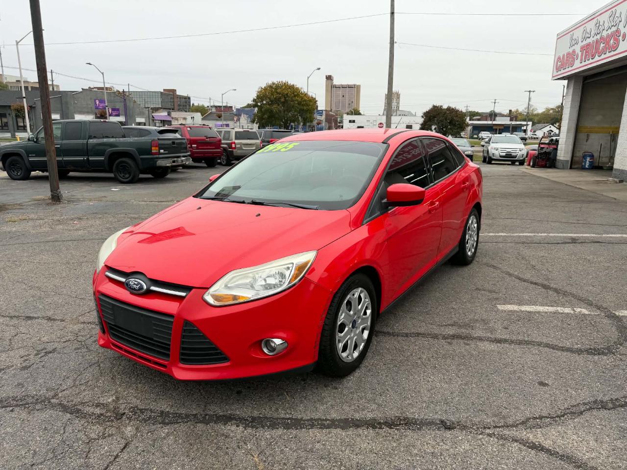Ford Focus SE Sedan 2012