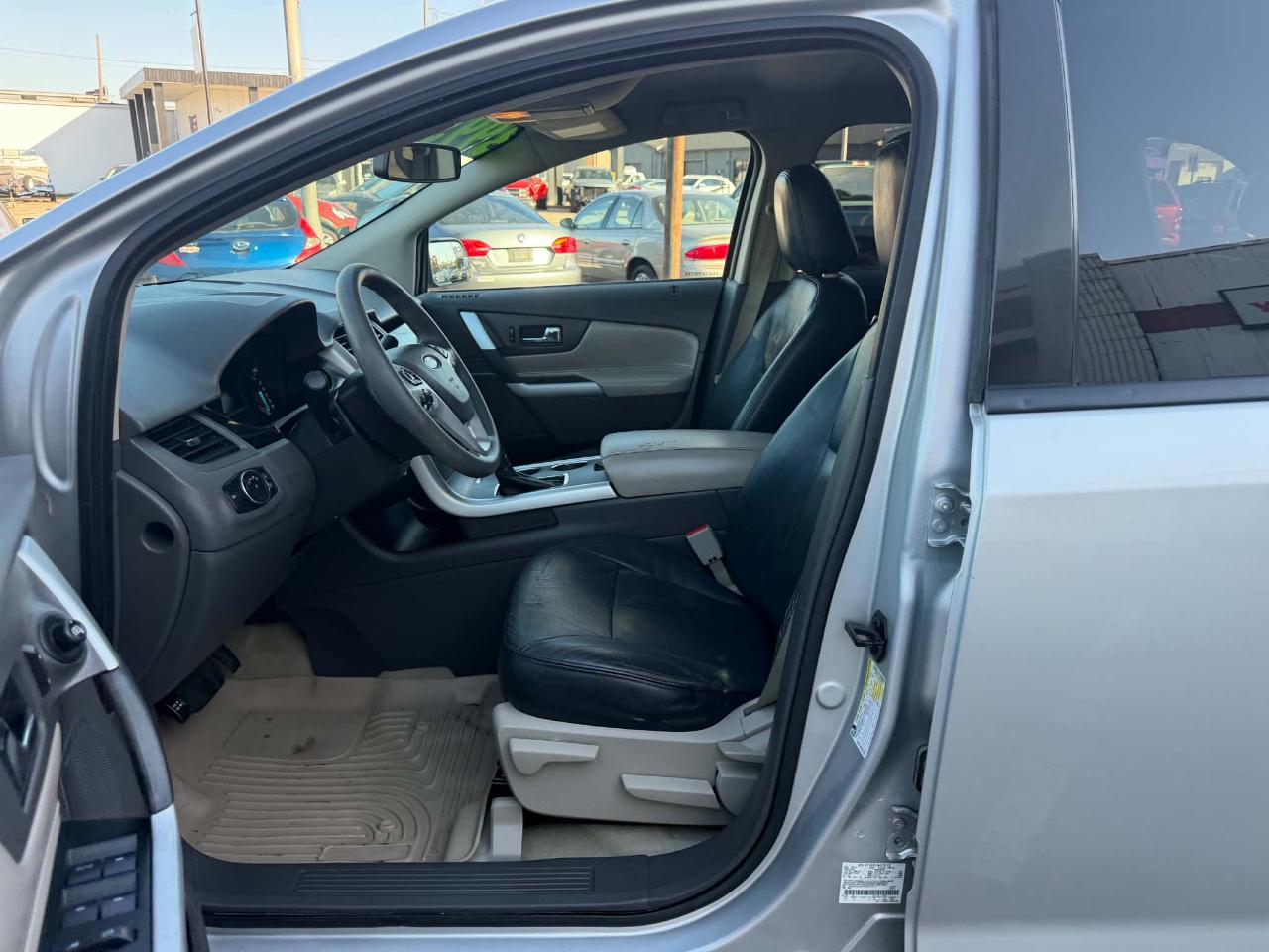Ford Edge SE FWD 2012