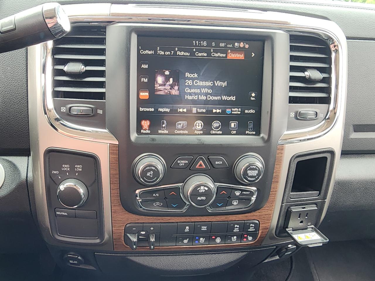 RAM 3500 Laramie Crew Cab LWB 4WD DRW 2016