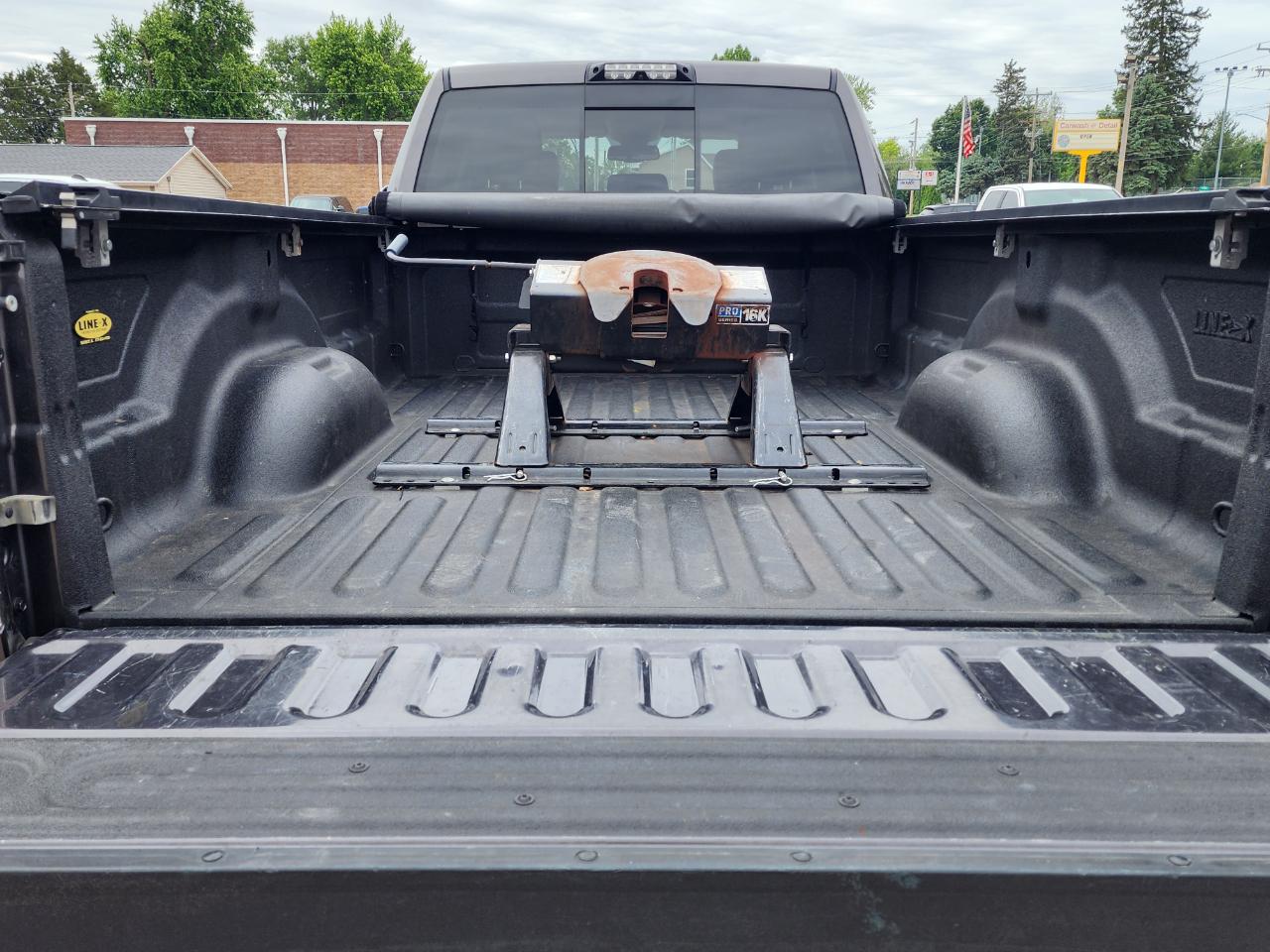 RAM 3500 Laramie Crew Cab LWB 4WD DRW 2016