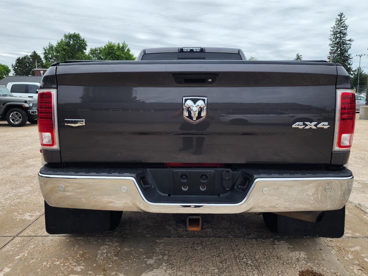RAM 3500 Laramie Crew Cab LWB 4WD DRW 2016
