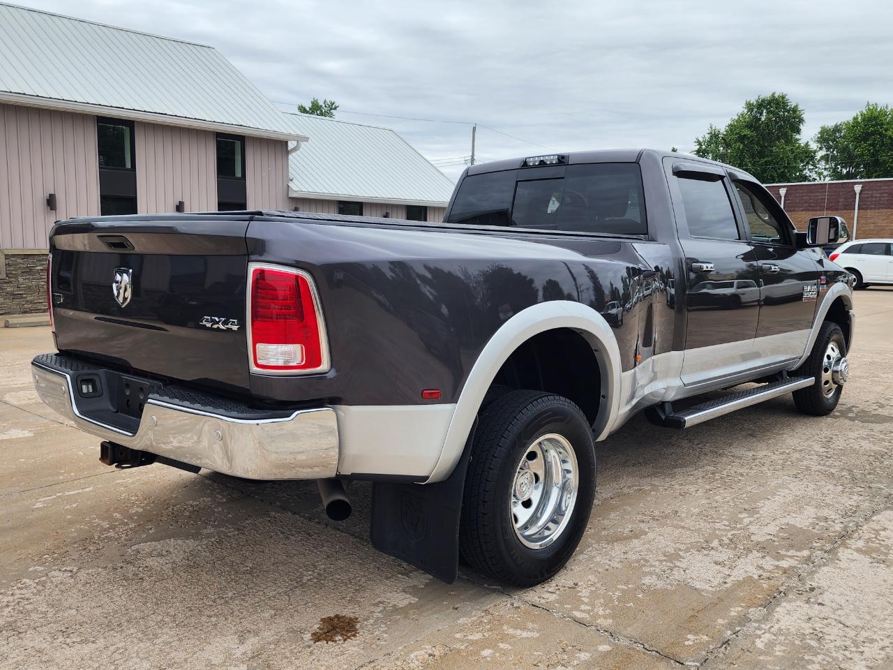 RAM 3500 Laramie Crew Cab LWB 4WD DRW 2016