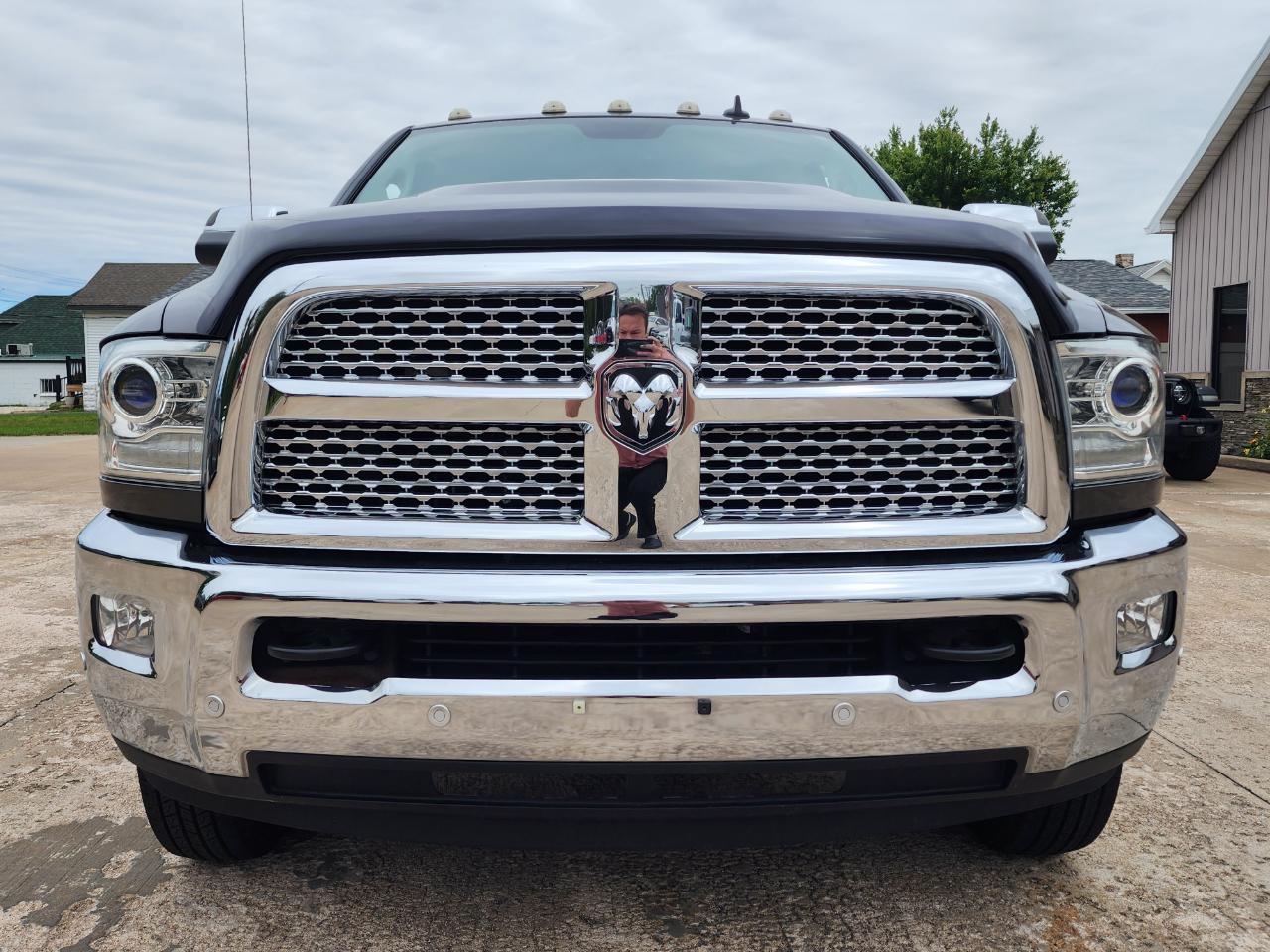RAM 3500 Laramie Crew Cab LWB 4WD DRW 2016