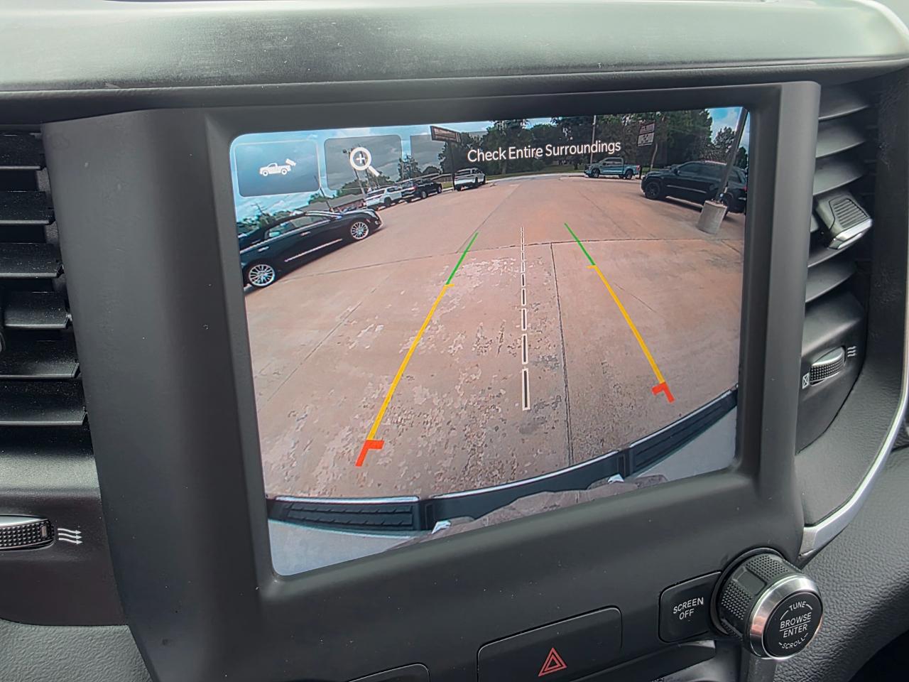 RAM 1500 Big Horn Crew Cab SWB 4WD 2022