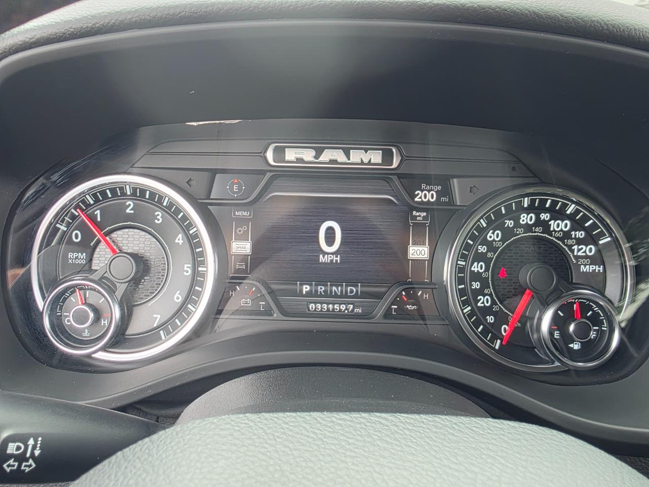 RAM 1500 Big Horn Crew Cab SWB 4WD 2022