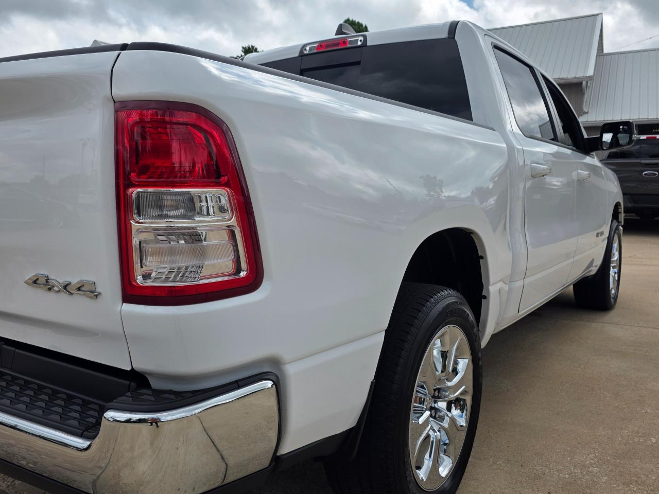 RAM 1500 Big Horn Crew Cab SWB 4WD 2022