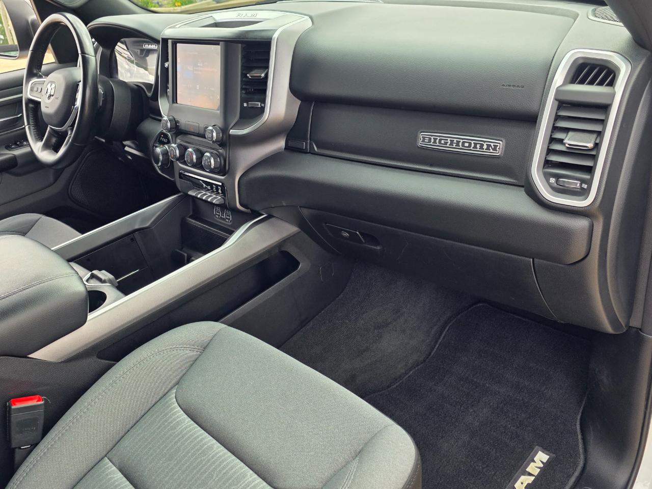 RAM 1500 Big Horn Crew Cab SWB 4WD 2022