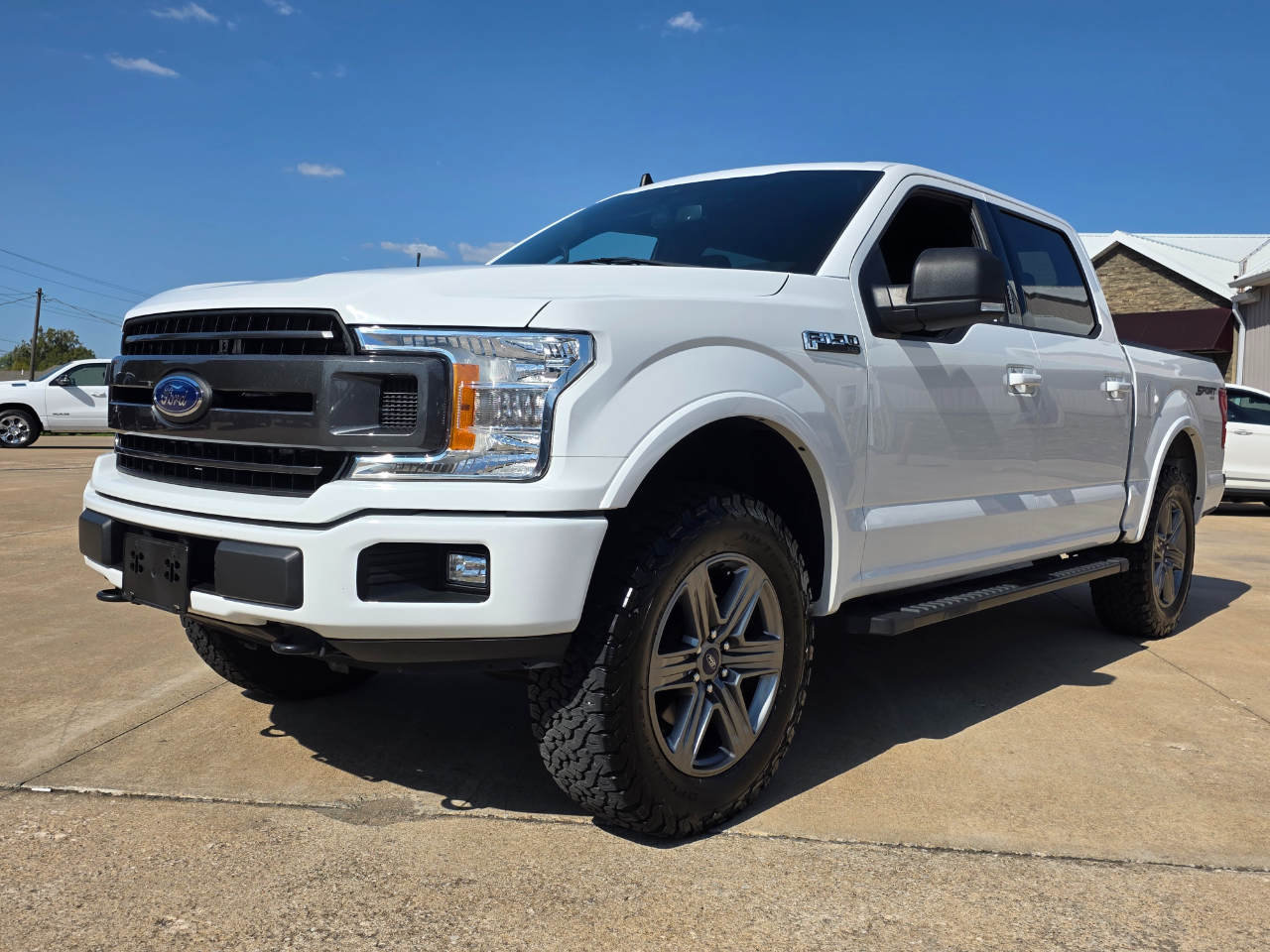 2020 Ford F-150 XLT photo 2